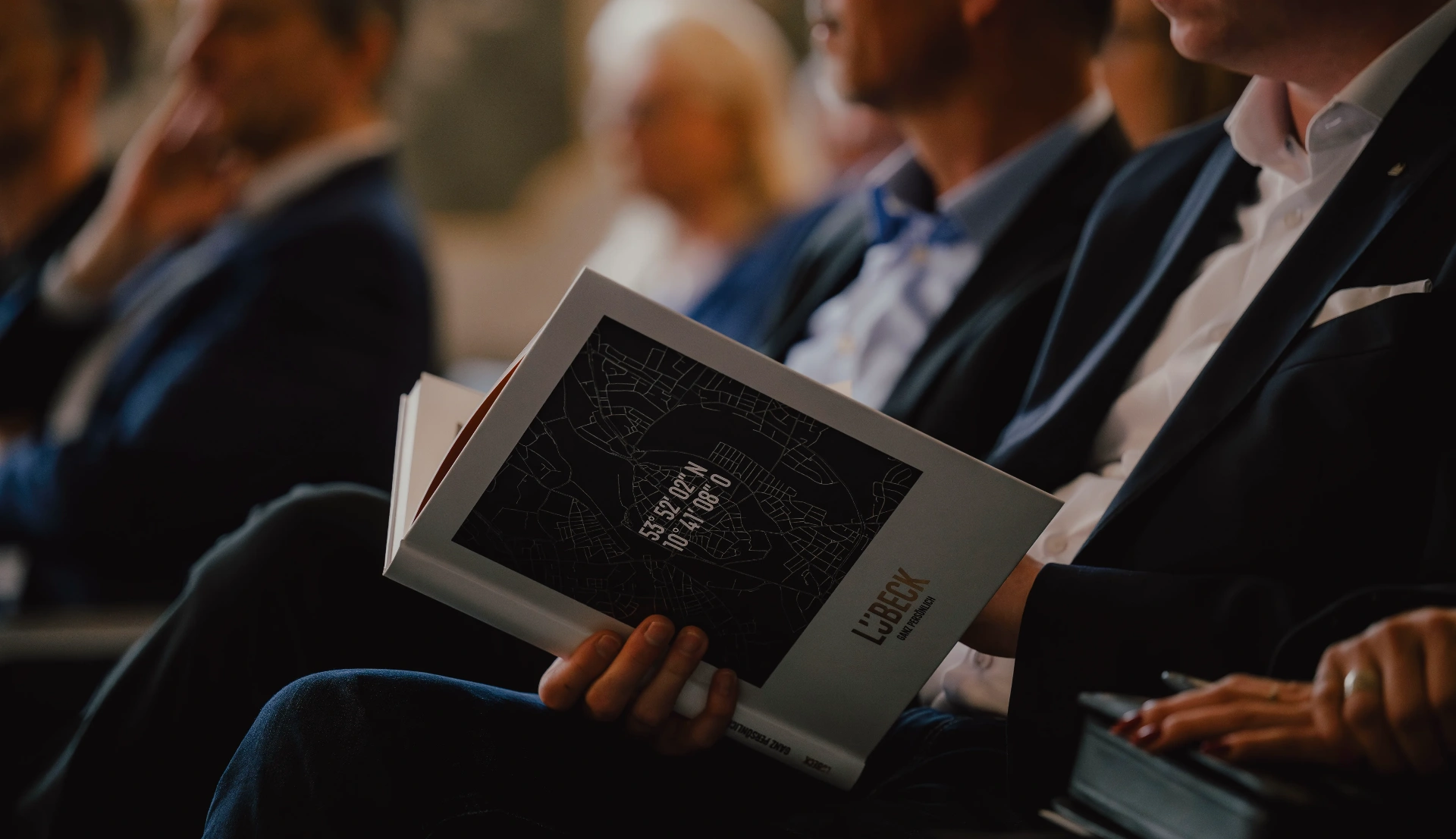 Aufgeschlagenes Buch
